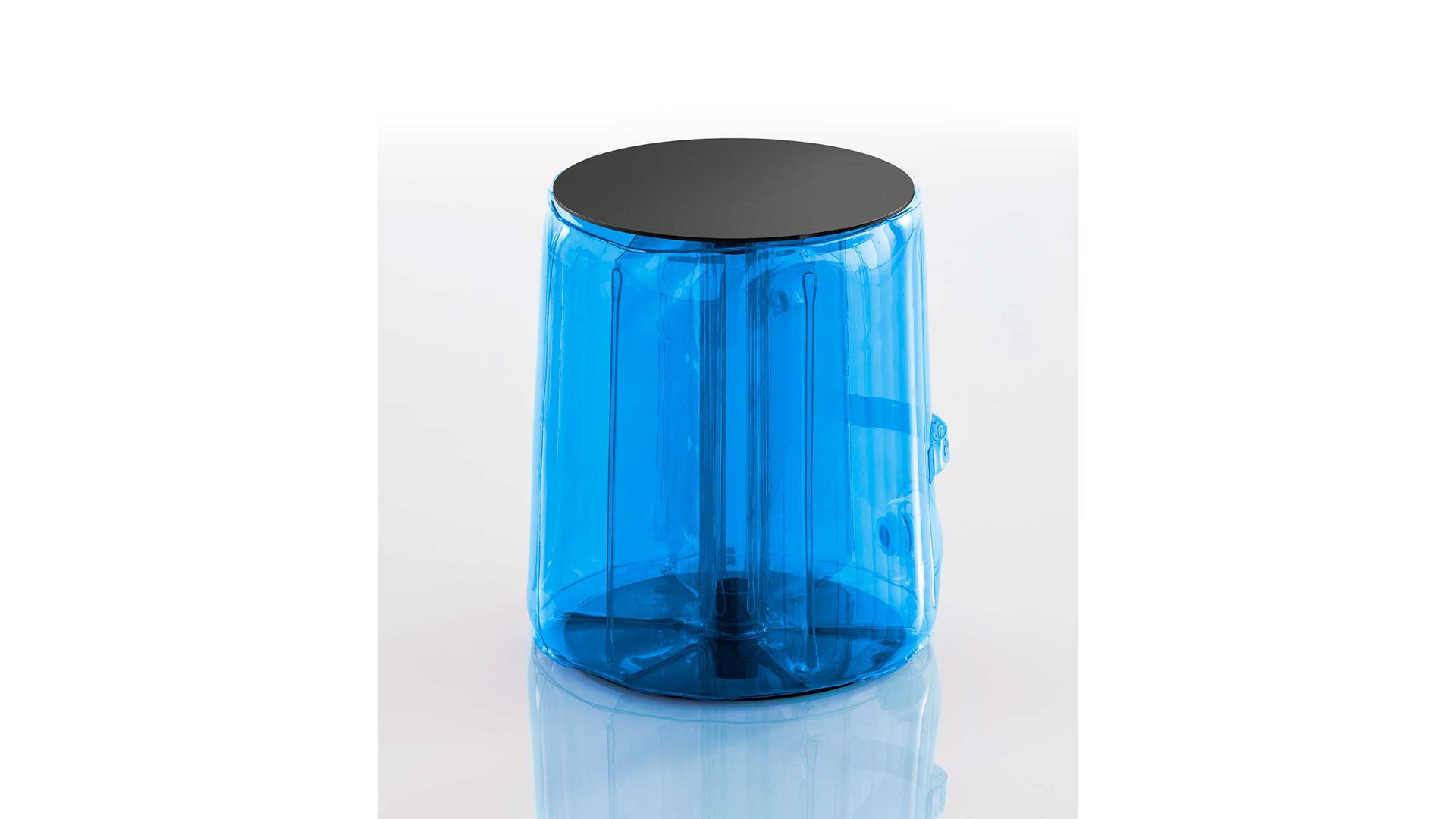Hocker Mojow design aus Aluminium Kunststoff in Blau Helly Eko Design-Sitzhocker Transparent blau, Sitzfläche Metall schwarz