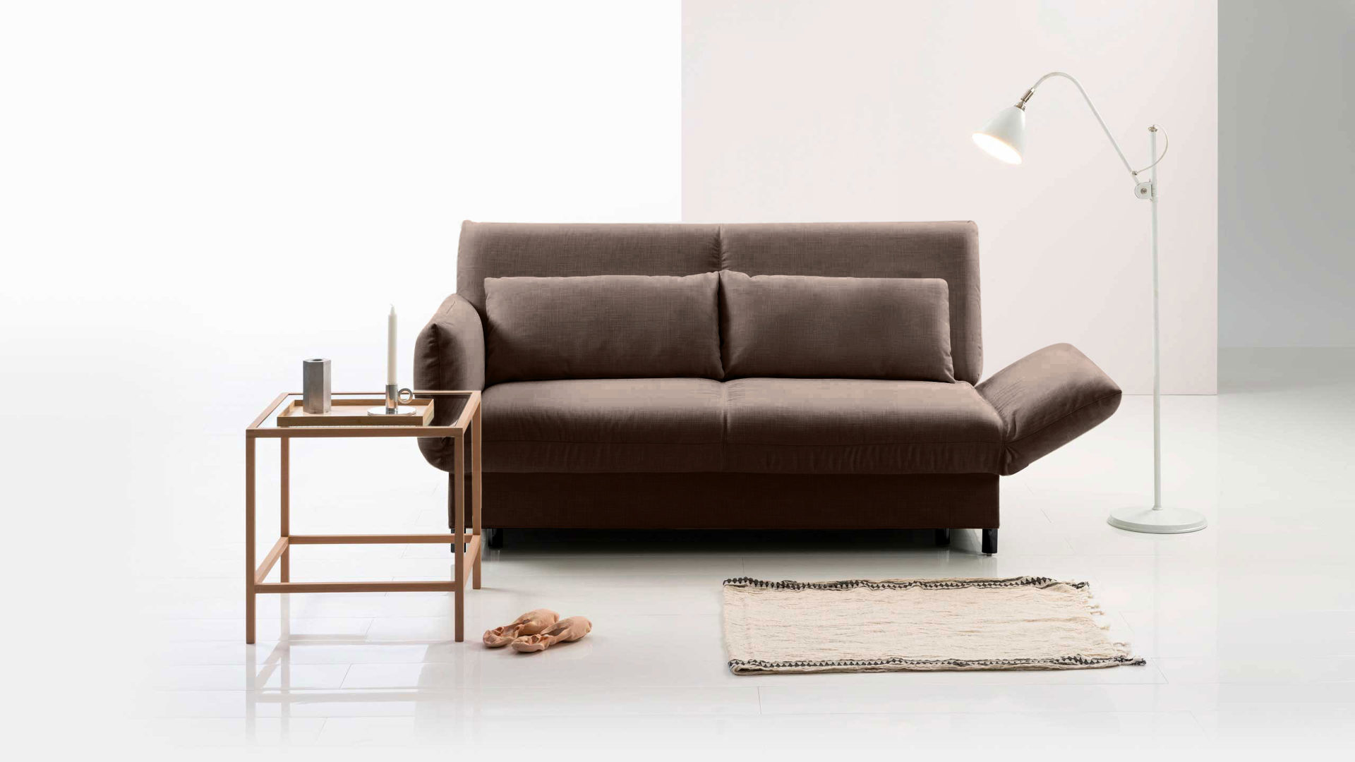 Schlafsofa Brühl aus Stoff in Taupe CAMP 2B Bettsofa Schlafsofa taupefarbener Webstoff Bezug & schwarze Holzfüße - Stellfläche ca. 173-218 x 83 x 106 cm