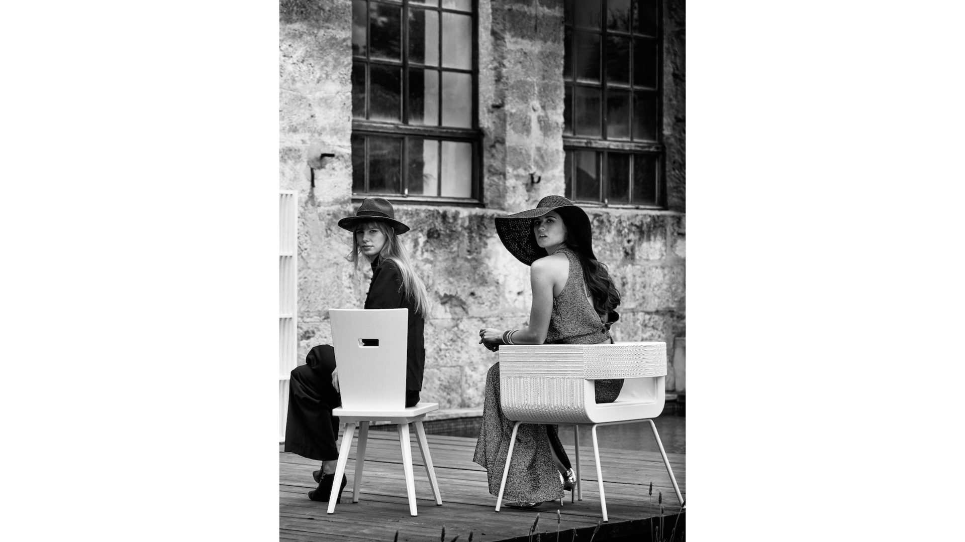 Bild Möbelforever aus Aluminium Glas in Schwarz Weiß CURIOSITY - Bild hinter Acrylglas rahmenlos ca. 85 x 120 cm