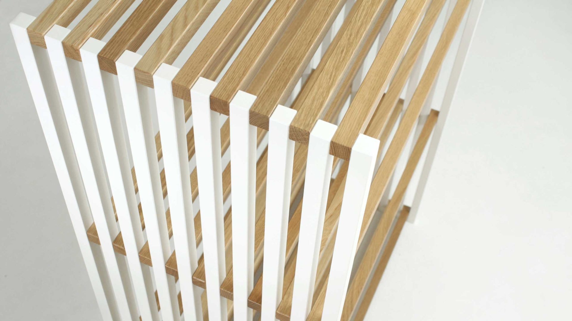 Regal Joval gmbh aus Holz in Eiche Hell Weiß Faltbares Highboard, Regalsystem Rebar 3.0 Eiche, Rückwand weiß, seidenmatt lackiert, mit 3 Fächern